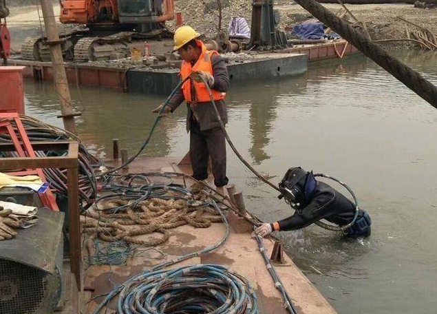 裕华潜水封堵打捞